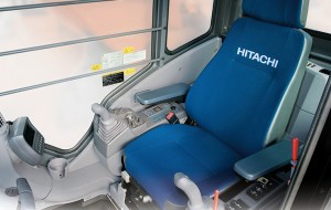 EX1200-6_seat
