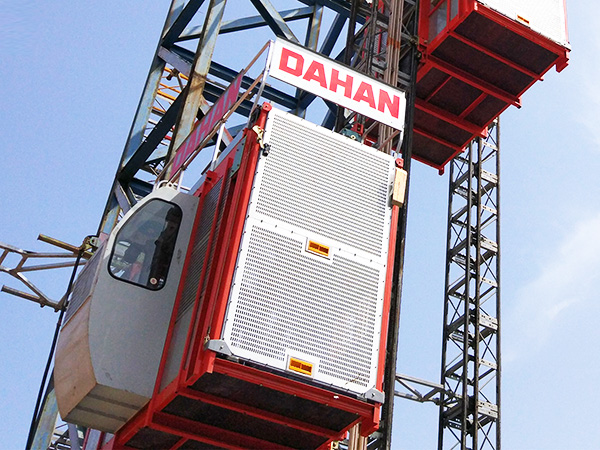 DAHAN SC200/200 gear drive 3-dive elevator Construction Elevator