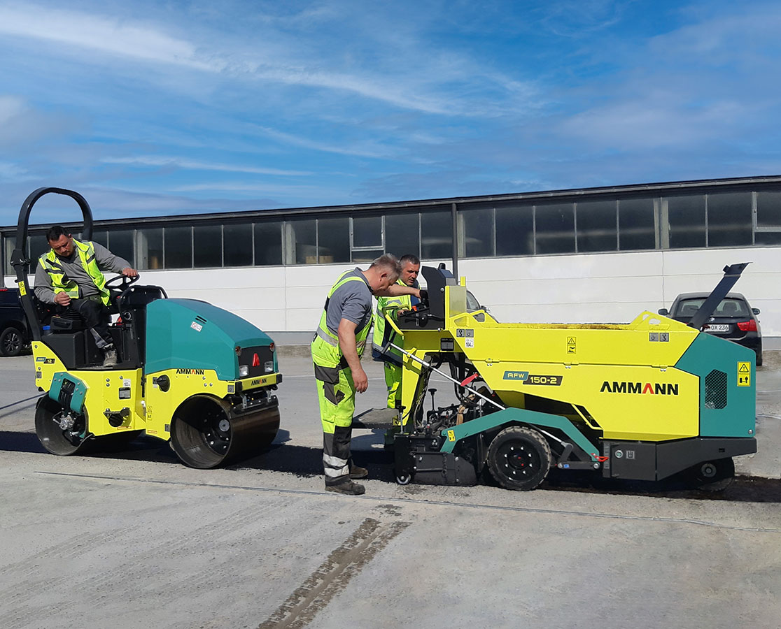 Ammann AFW 150-2 Excels on Cable Trenches