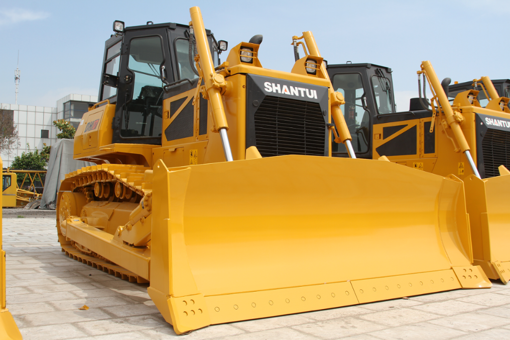 Shantui SD52-5 and DH17 Type Bulldozers Breakthrough in Russian Market