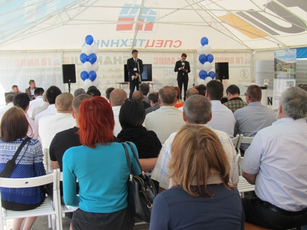 Shantui Loaders Promotional Event Held in Russia