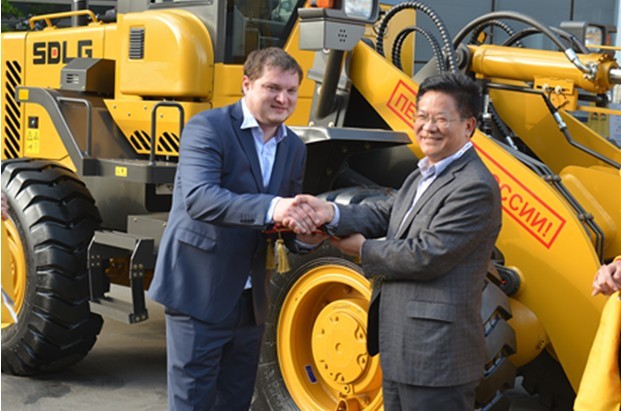 96 custom-built wheel loaders delivered to Russia in record time