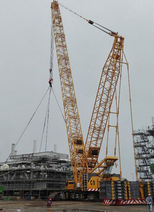Outstanding Performance of a 650t XCMG Crawler Crane in Indonesia 
