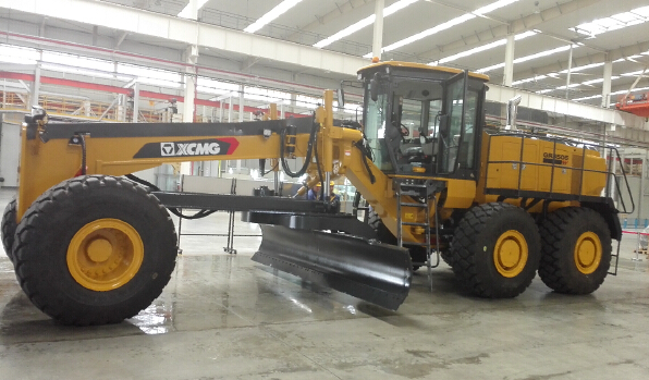 XCMG Launched New Motor Grader GR3505
