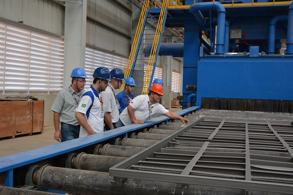 Faculty of SENAI Mechanical School visited XCMG’s Factory in Brazil