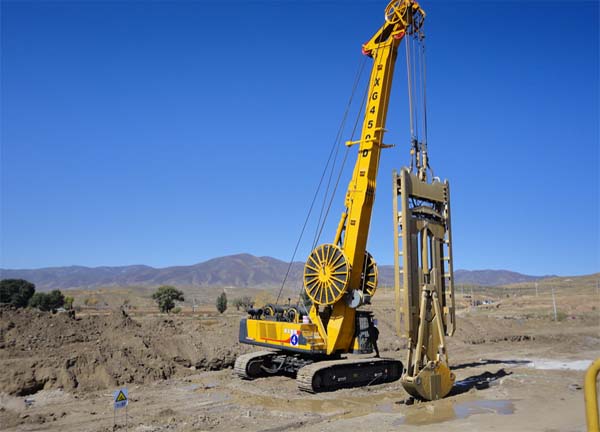 XCMG’s First Exported Diaphragm Wall Grab Debuts Perfectly in Uzbekistan