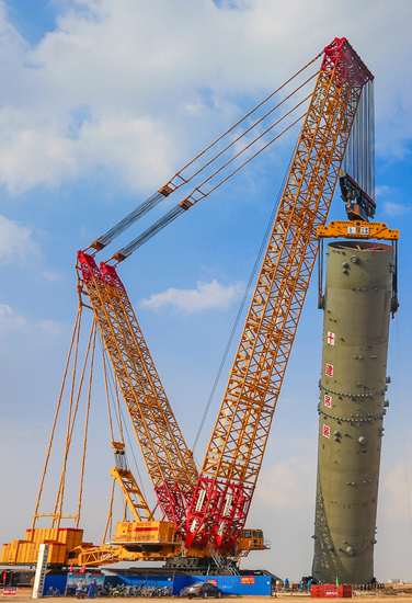 The world's largest crawler crane has been introduced in Shenhua Ningxia Coal Project - A Preferred, Ultrahigh Lifting, Ultra-large Torque and Ultra-large Integrated Lifting Equipment