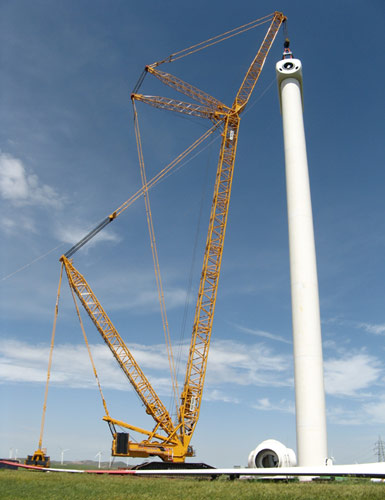 XCMG 1000t Crawler Crane Makes Inroads into Large-scale Wind Power Installation Sector