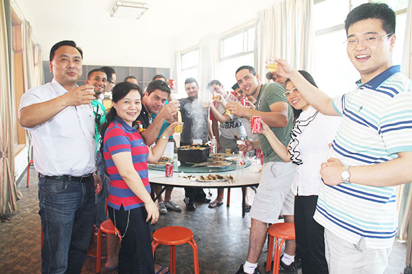 Brazilian Employees of XCMG Enjoyed the Weekend