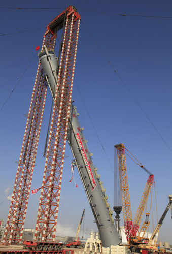 Application Is an Unyielding Principle—XCMG 2000-ton Crawler Crane Made a Remarkable Integral Lifting