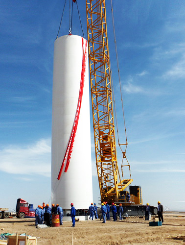 XCMG 450ton crawler crane shining in Hexi Corridor