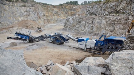 Together with the MOBISCREEN MS 953 EVO screen, Kleemann’s MOBICAT MC 120 Z PRO and MOBICONE MCO 11 PRO mobile crushing plants deliver unparalleled results at the quarry.