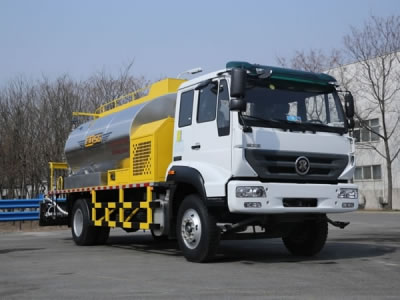 Gaoyuan 8000 liters  Distribuidor de asfalto