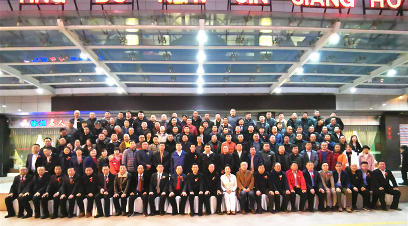 Xuzhou construction machinery parts industry chamber of commerce successfully held the first five general meeting