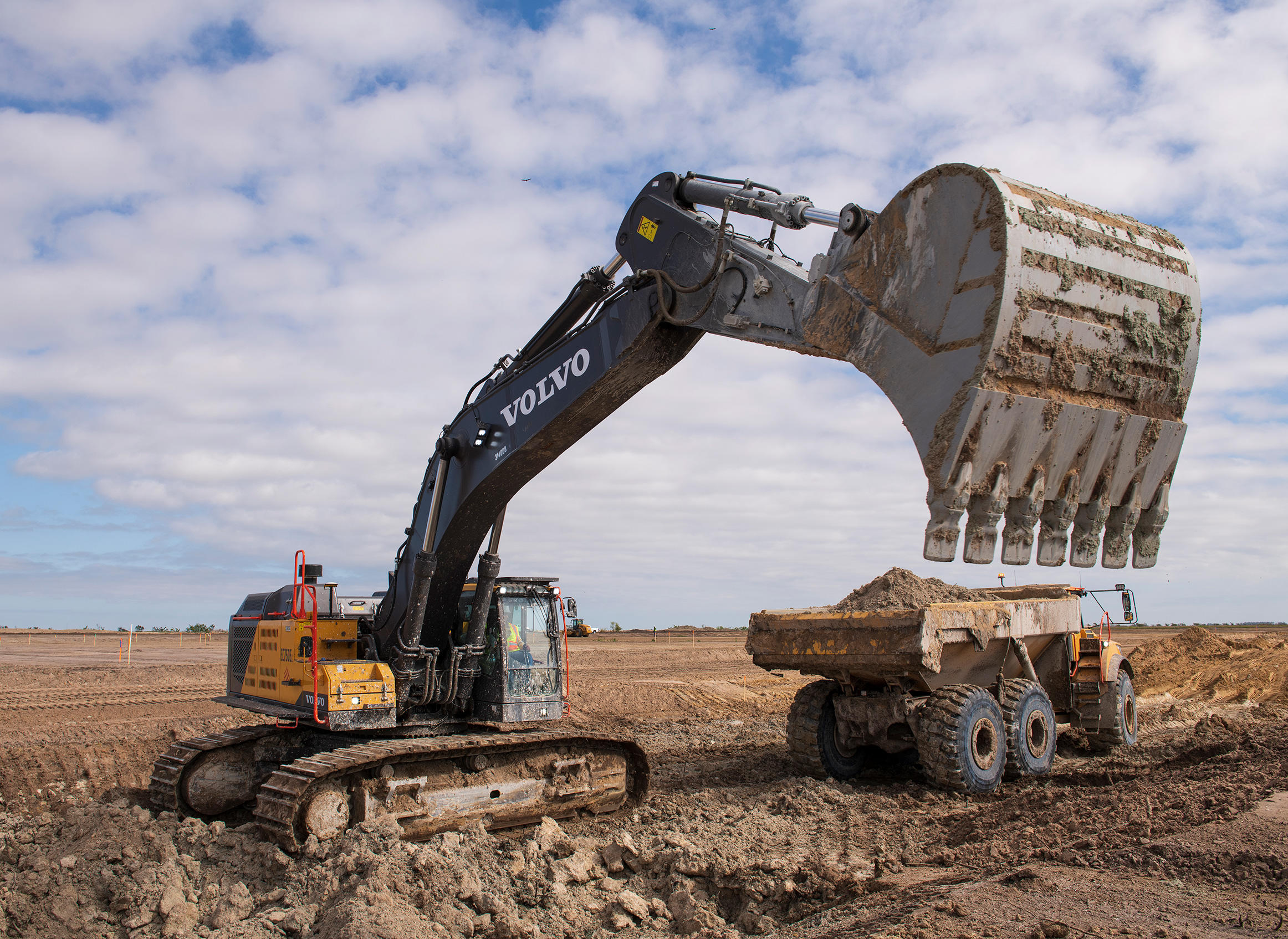 42 Volvo CE machines working on the Comprehensive Everglades Restoration Plan.