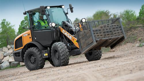 CASE 121F COMPACT WHEEL LOADERS