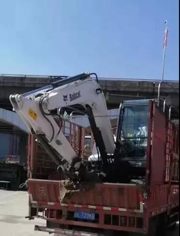 Bobcat service live online! Optional machine buy machine not delay!