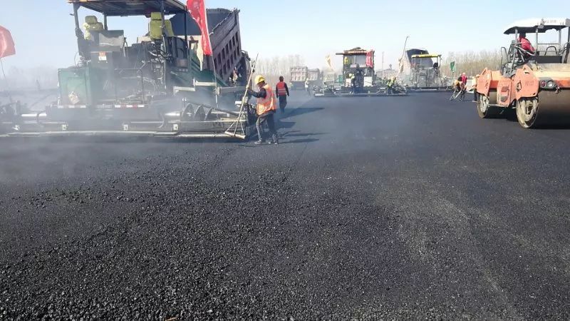 Sany asphalt equipment to help Beijing's new airport high-speed construction