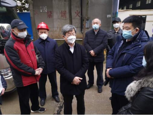 Chen yixin, deputy head of the steering group of the CPC central committee, inspected the Yangtze river new town square cabin hospital built by hanyang municipal government