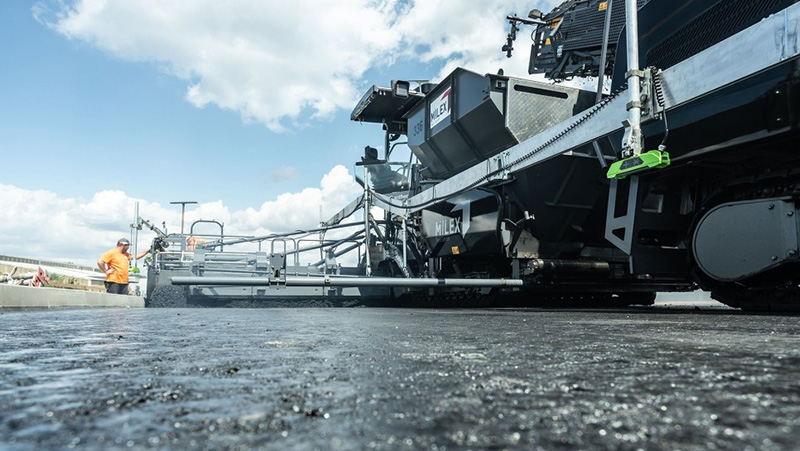 Paving Without Joints, Convincing Technology