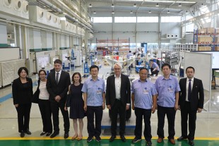 German Deputy Ambassador to China visits joint venture company Liebherr LAMC Aviation (Changsha) Co., Ltd.