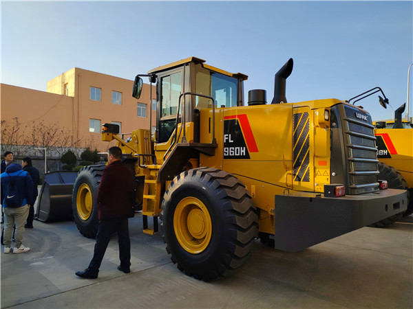 Focus on high-end loaders levo construction machinery to meet customer demand