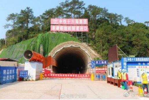 Guangxi 4 under construction railway project resume work! Construction speed!