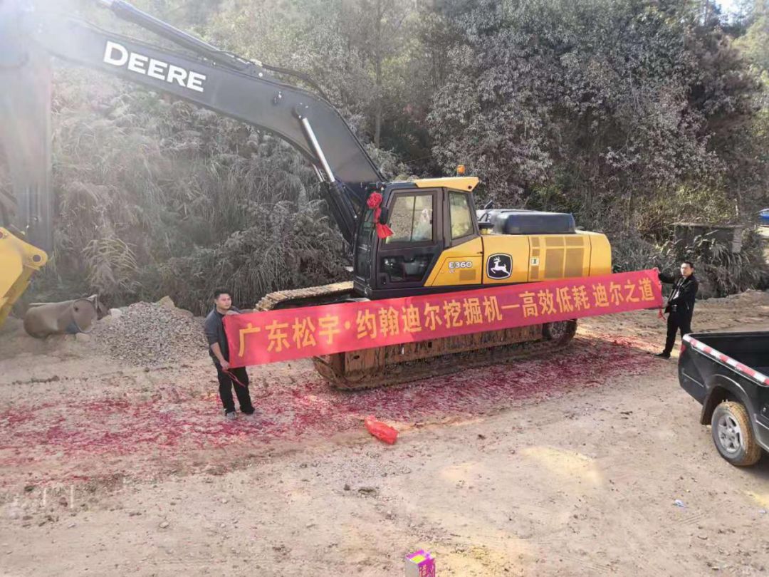 Three in four months? ! Guangdong boss tell you John Deere excavator good where