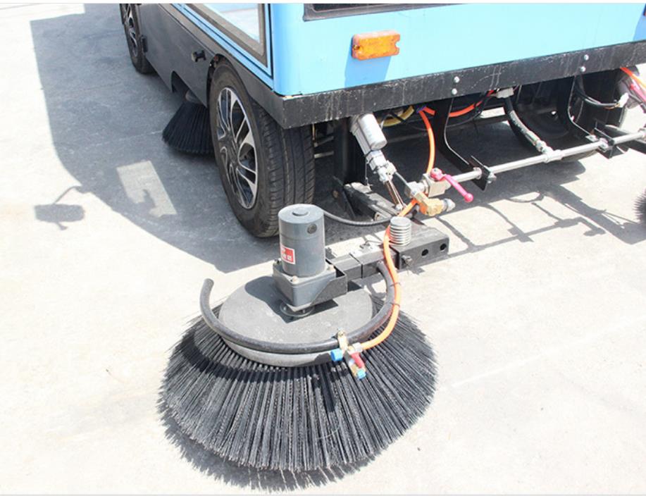 YIXUN Fully enclosed riding road sweeper outdoor school electric cleaner 700