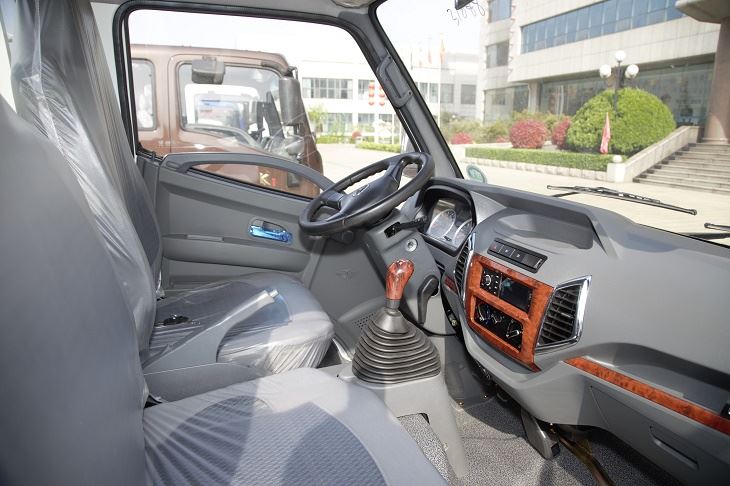 2 ton light truck for sale cab interior