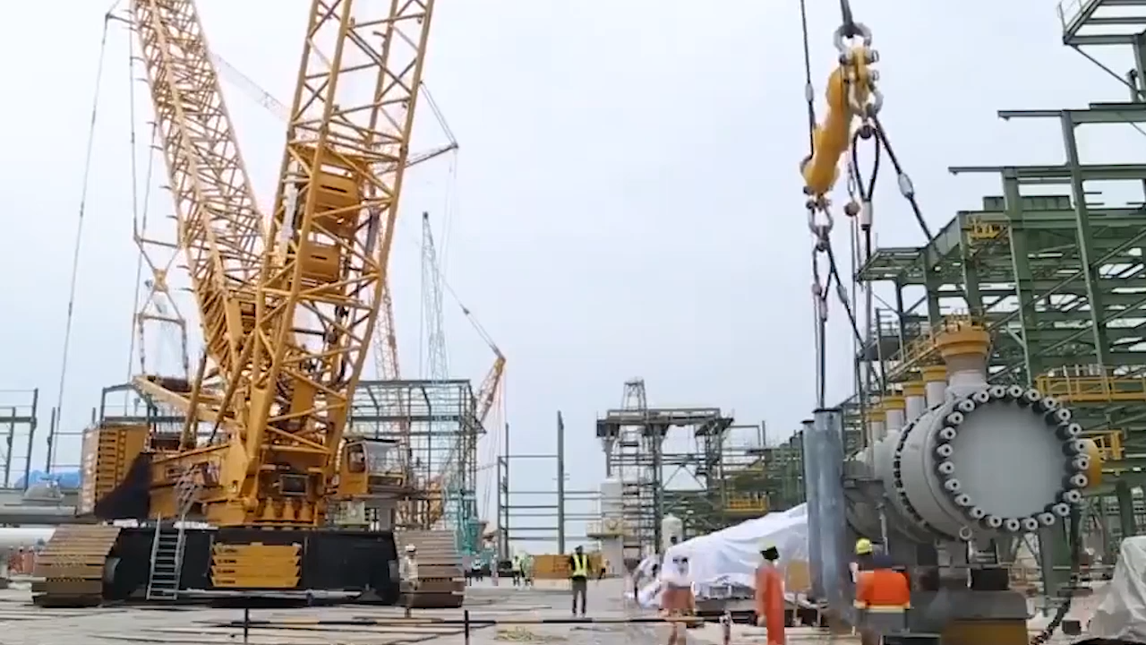 XCMG Official XGC120T 120t Crawler Crane for sale 