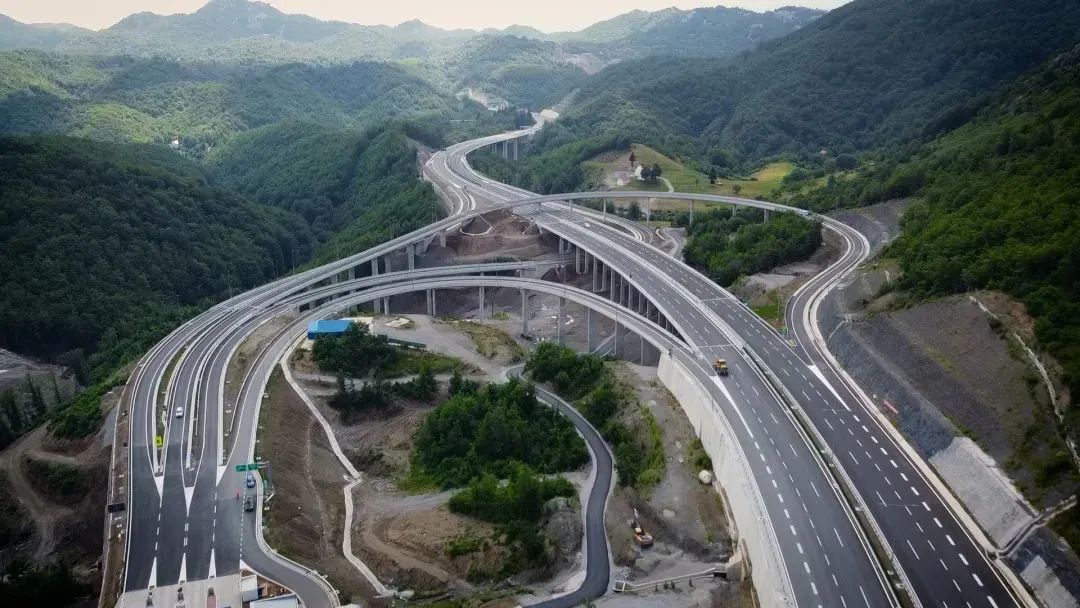 Build a tunnel through the mountain! China's Wisdom Creates a "Road of Development" for Montenegro