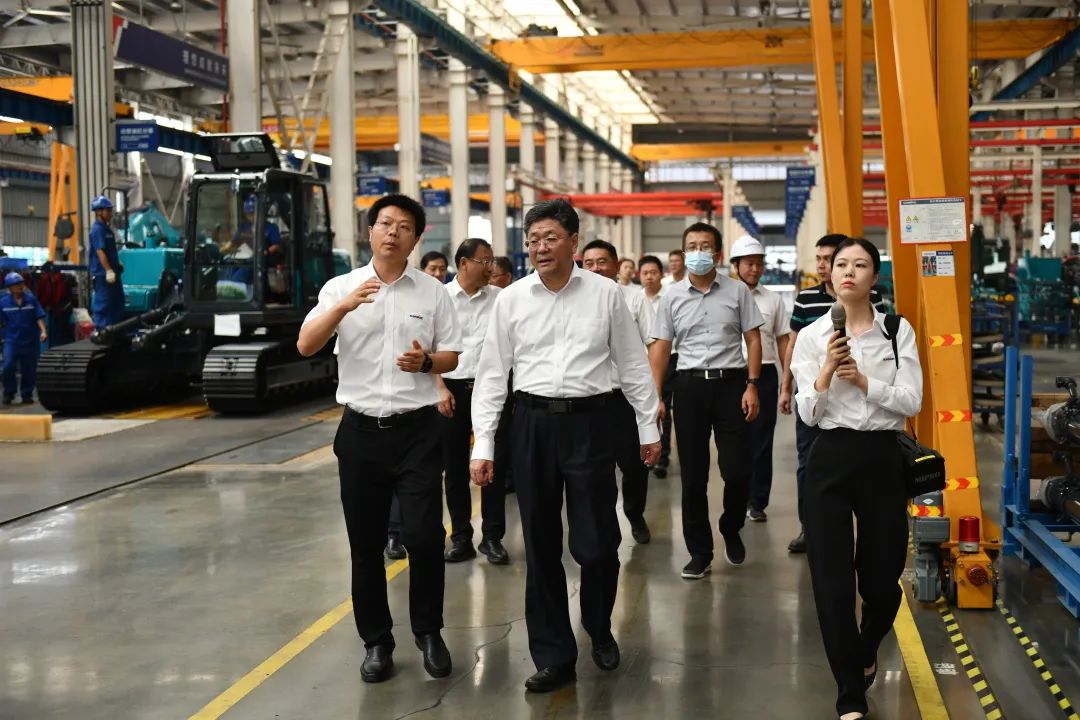 Guo Zhiwu, Director of the State Emergency Management Department, and His Delegation Inspected Sunward Intelligent Unmanned Emergency Rescue Equipment