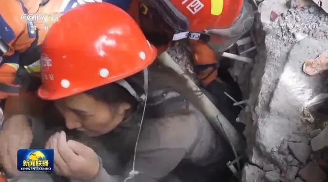 Quick response, emergency rescue! Liugong Helps Sichuan Luding Earthquake Rescue and Relief