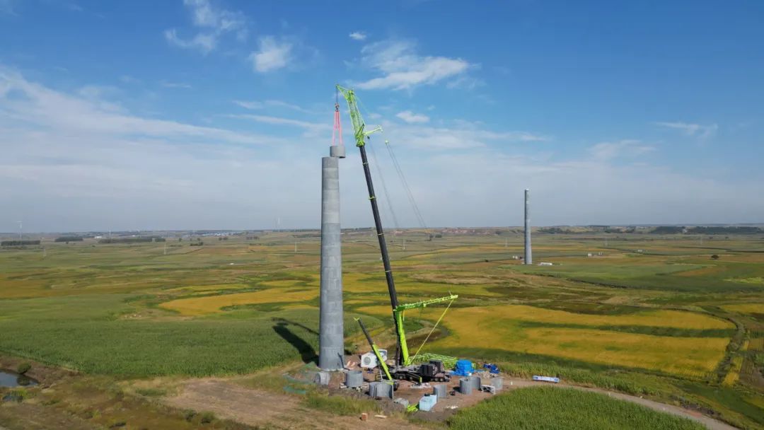 Between Baishan and Heishui, "Green Aurora" ZAT24000H Writes a New Legend of Wind Power Hoisting