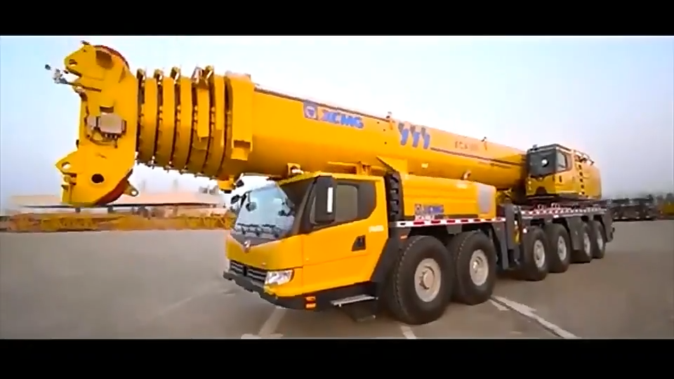 Xcmg Official New All Terrain Crane Xca130 130 Ton Crane Lifting With 85m 8-section Main Boom