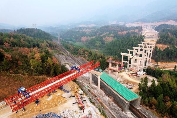 New Progress in expressway Construction of Chongqing-Yuxiang Double Line