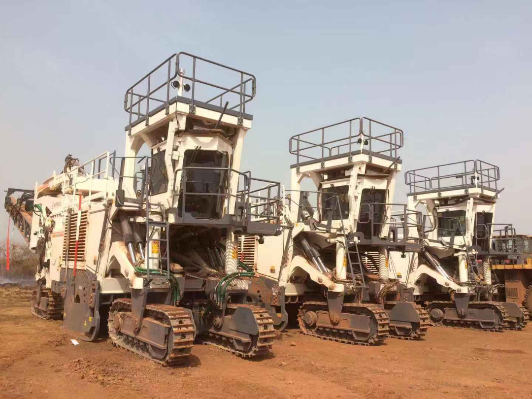 Join hands again: the second batch of Wirtgen open-pit mining equipment of Chinalco Guinea Project was delivered