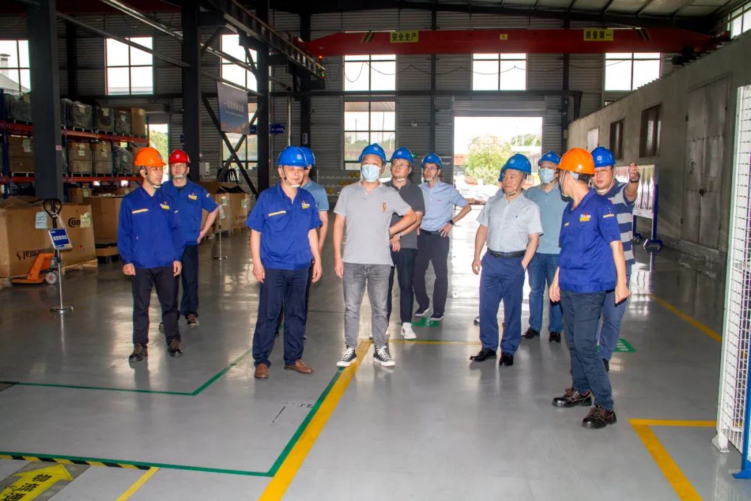 Compass, Secretary General of National Hydraulic and Pneumatic Standardization Technical Committee, and His Delegation Visited and Investigated the Division