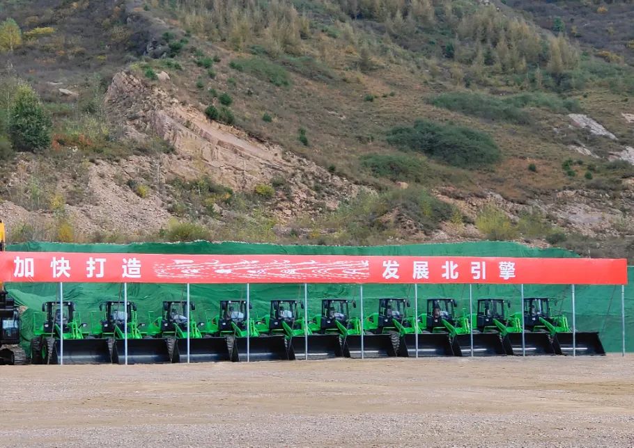 Ten Liugong new generation electric loaders are delivered at one time!