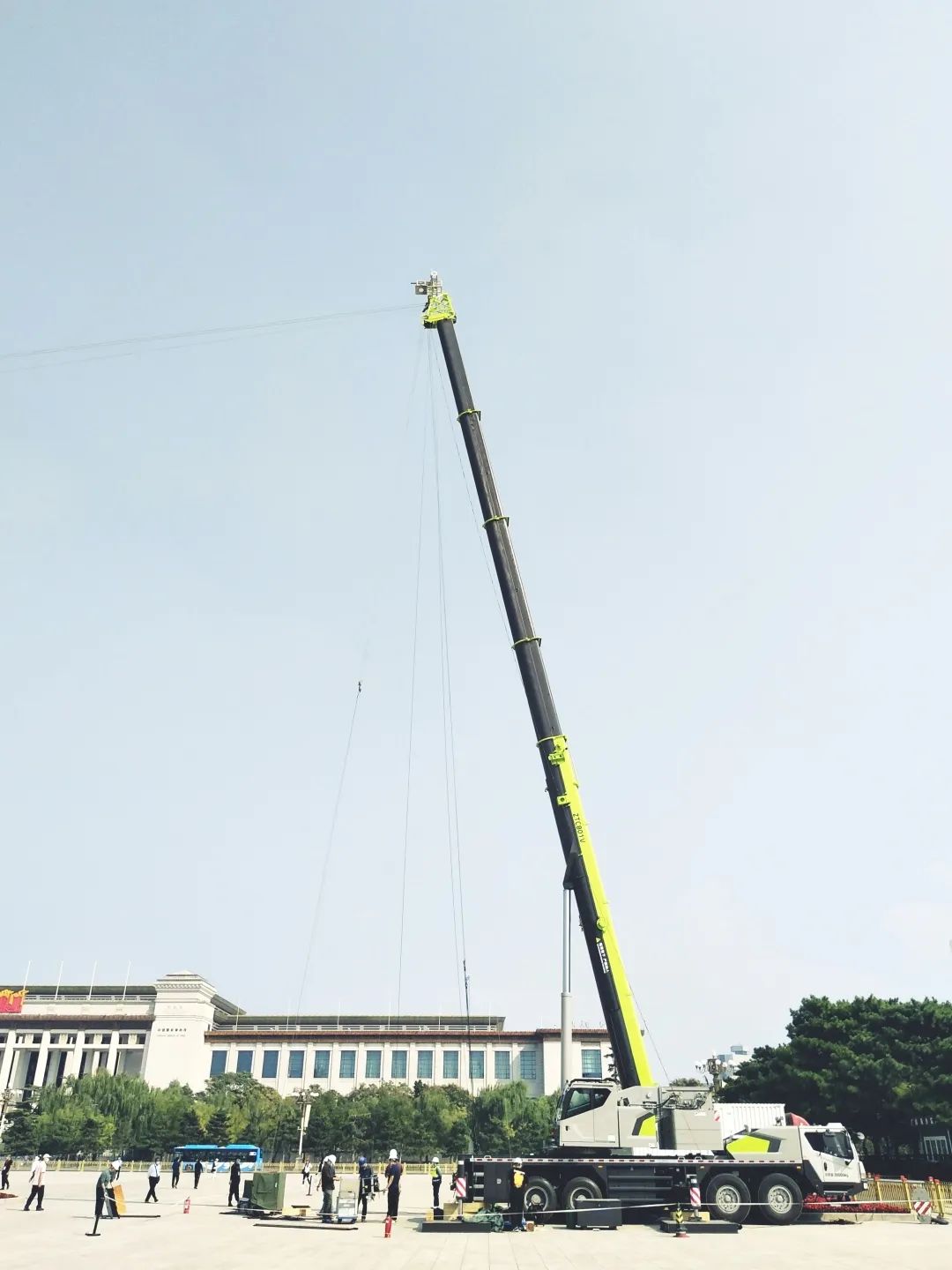 The highest salute! Zoomlion Successfully Helps CCTV Live Broadcast of Martyrs Memorial Day