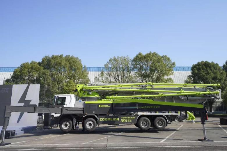 High energy ahead! Zoomlion "Lingyun C" 4 Bridge 63m Carbon Fiber Boom Pump Truck Subverting Cognition