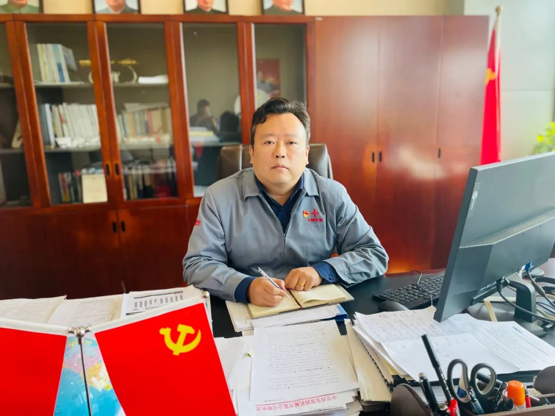 Cadres and workers of Xizhu Company actively study and implement the spirit of the 20th National Congress of the Communist Party of China.