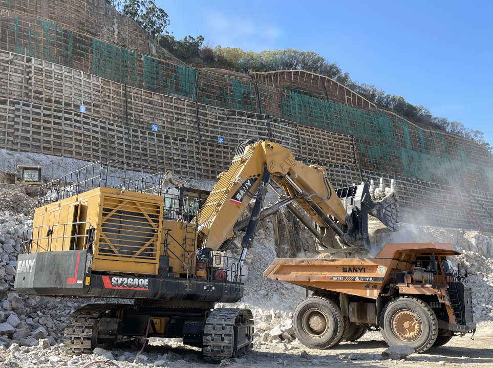 Sany Heavy Industry: 260 Tons of Super Dig! Whoa whoa whoa!