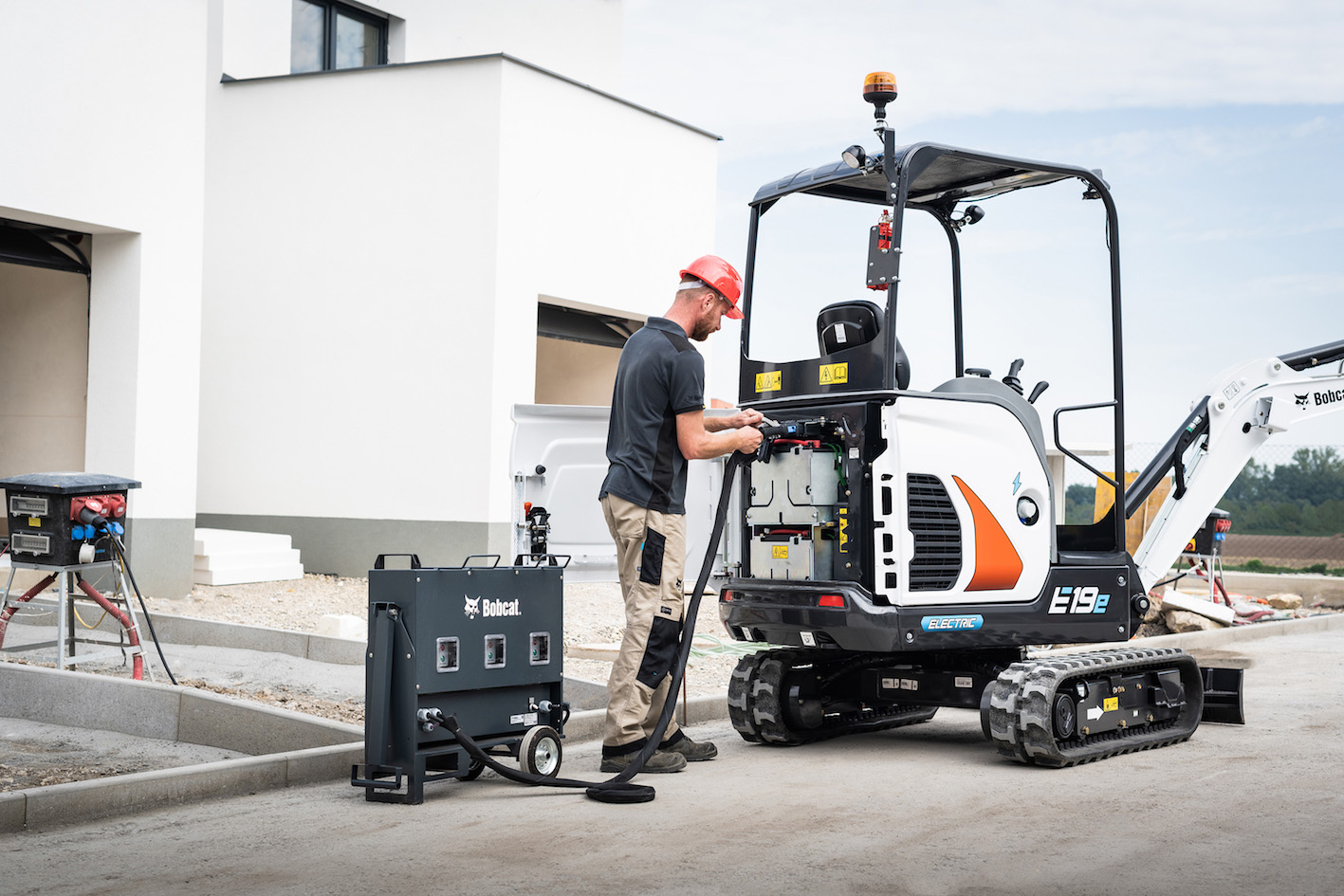 Bobcat launches E19e electric mini excavator at Bauma 2022