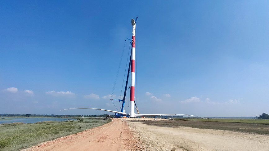 Blue "Big Mac" on the road! XCMG Helps Bangladesh Power Grid Transformation and Upgrading