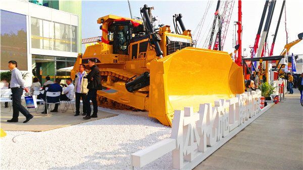 Sales briefing of bulldozers, road machinery, lifting machinery and other products in October 2022