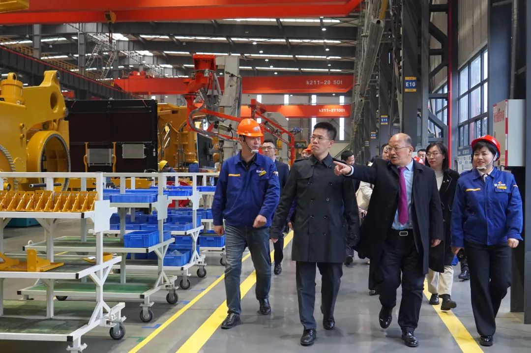 Seeking Cooperation and Common Development | Li Zhizhan, General Manager of Sinosure Jiangsu Branch, and His Delegation Visited XCMG