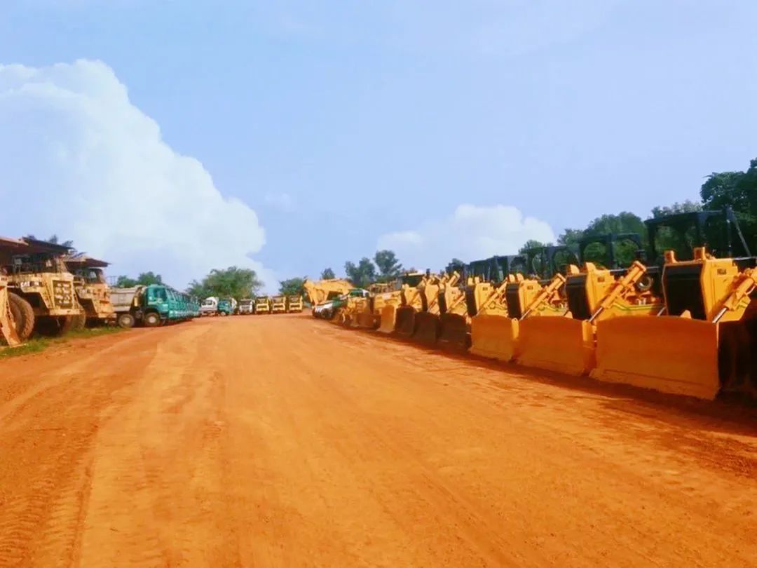 Hand in hand to push the dream of Africa! Shantui Côte d'Ivoire Customers' Road to Wealth