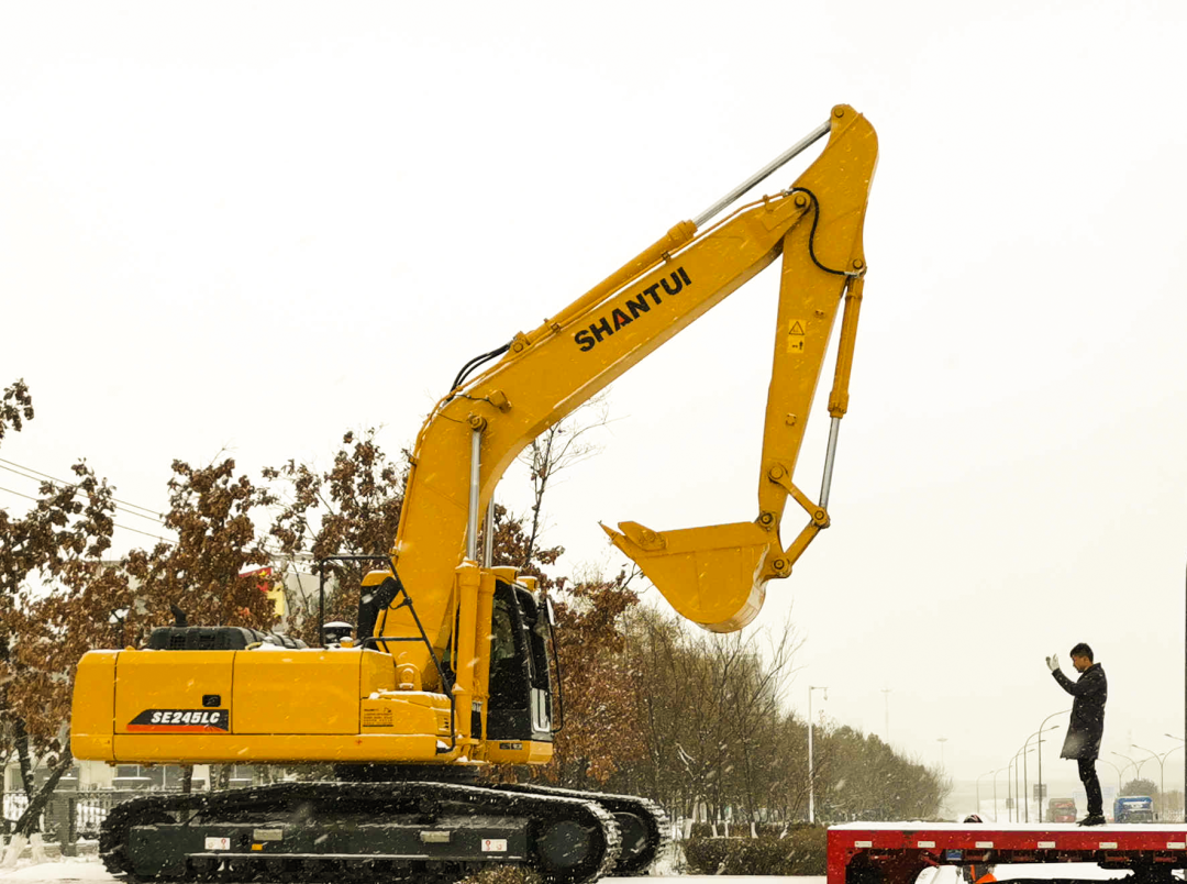 Shantui Excavator Class | How to Maintain the Excavator in Winter